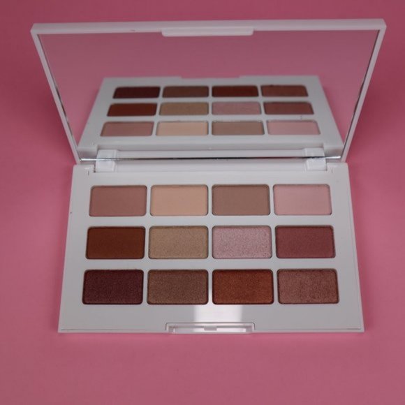 Laura Geller Duo: Eyeshadow + Illuminator - Picture 2 of 3